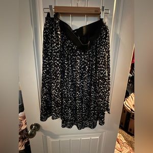 Torrid Black Green and White Mini Skirt